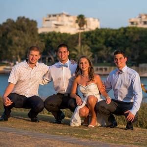 Meet your Posher, Raya